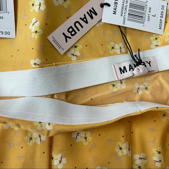 # Cute Matching Satin Top & Side Slit Skirt Set By MAUBY - Picture 10 of 15